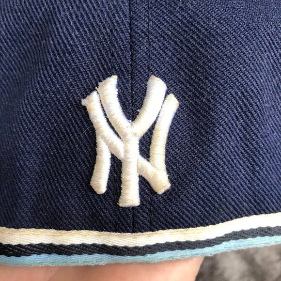 New York Yankees Hat Embroidered Fitted 7 5/8 Cooperstown Navy Baby Blue READ - Picture 11 of 13